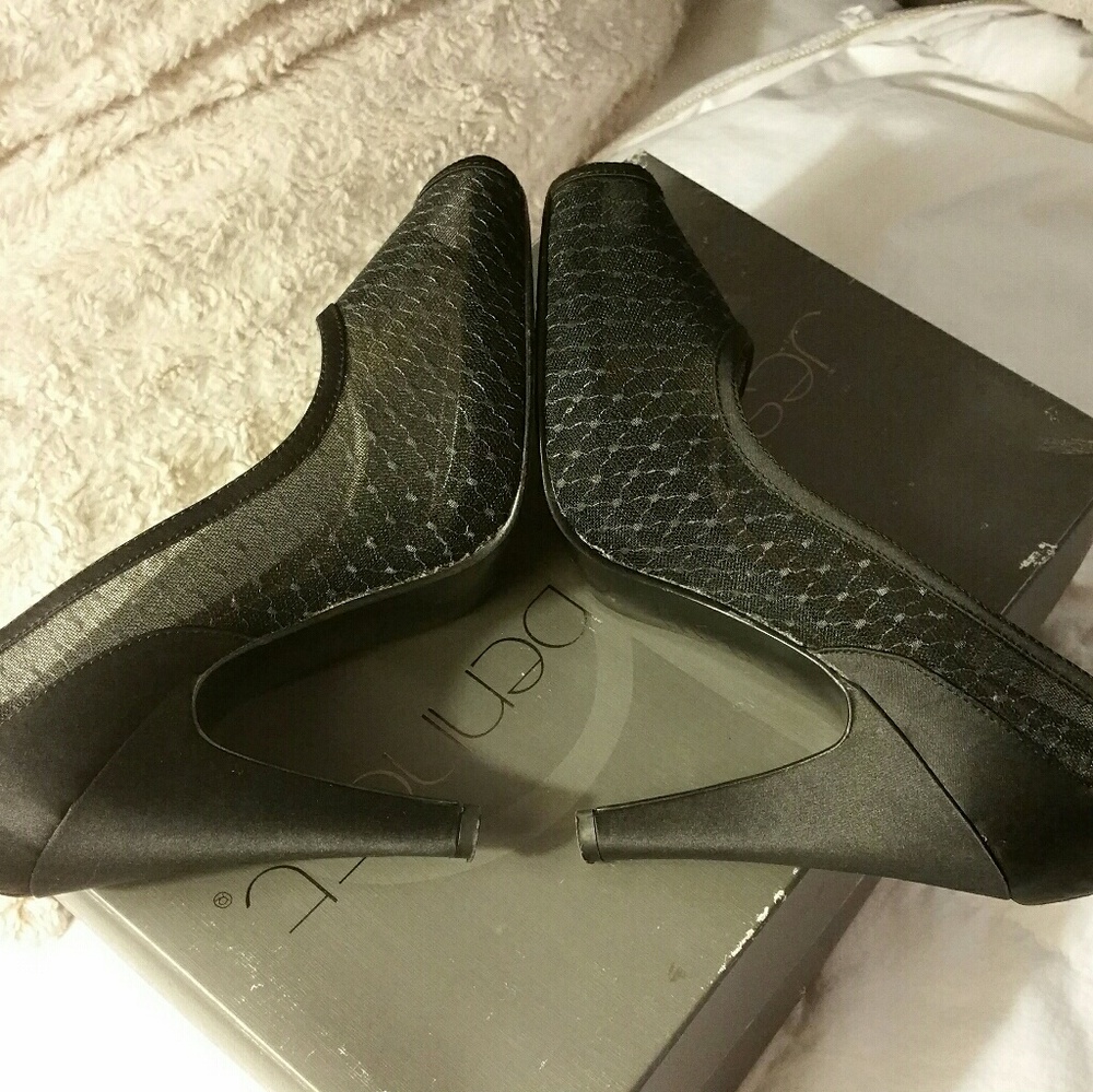 Jessica Bennet Black Pumps View 3